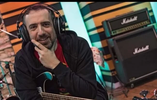 Emanuele Sterbini durante le registrazioni di Black and Gold al Jungle Music Factory